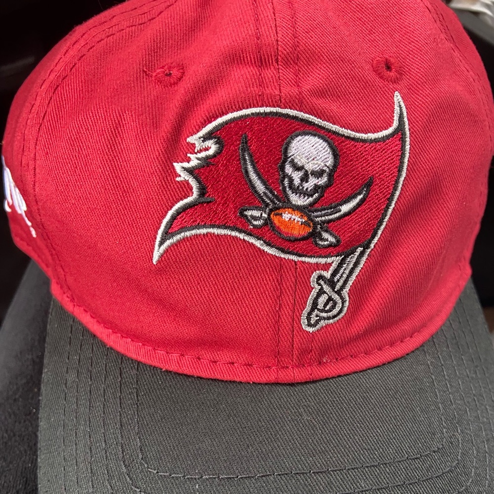Tampa Bay Buccaneers hat (NWOT)